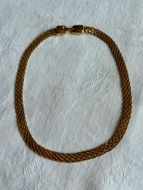 Vintage NAPIER Gold Tone Woven Chain 16” Choker Necklace Fold Over Clasp Formal